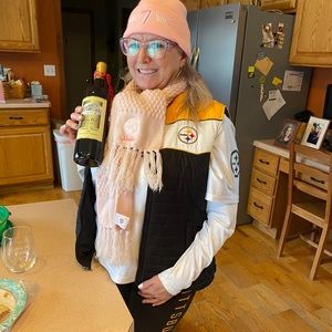 Meet your Posher, Sharon